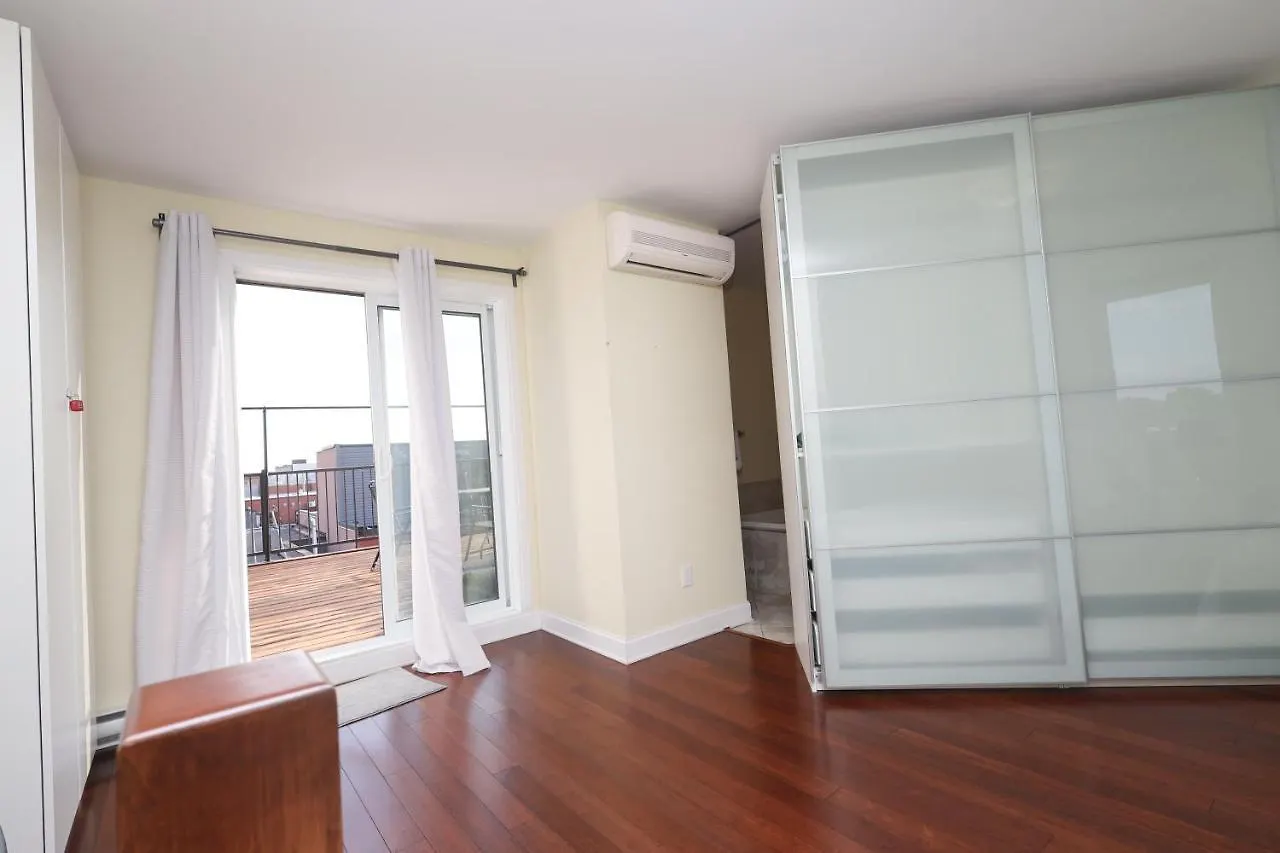 Sunset Apartment Montreal